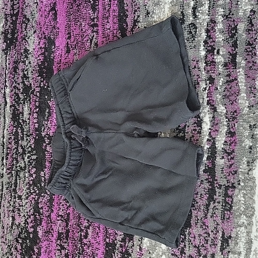 Black Shorts 4T